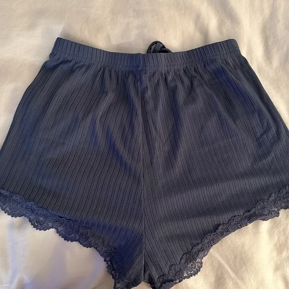 SHEIN two piece Jammie set - Picture 4 of 8